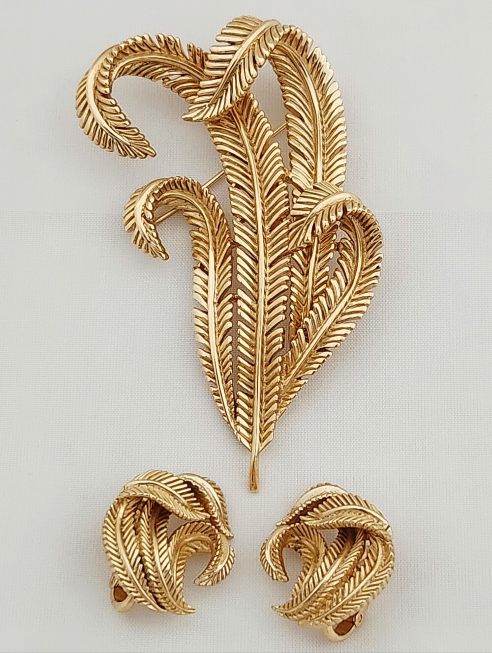 Vintage Trifari Feather Fern Brooch Pin & Clip-On Earrings Crown Trifari Jewelry